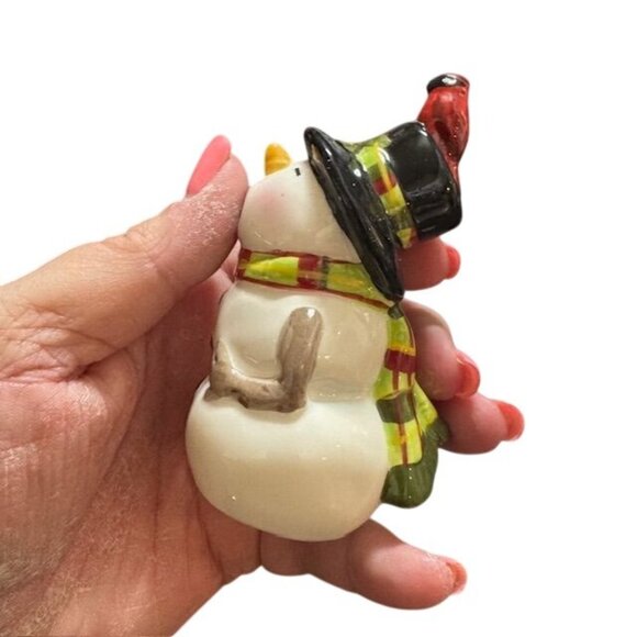 Ceramic Snowman Couple Salt & Pepper Shaker Set With Festive Details - Picture 8 of 16